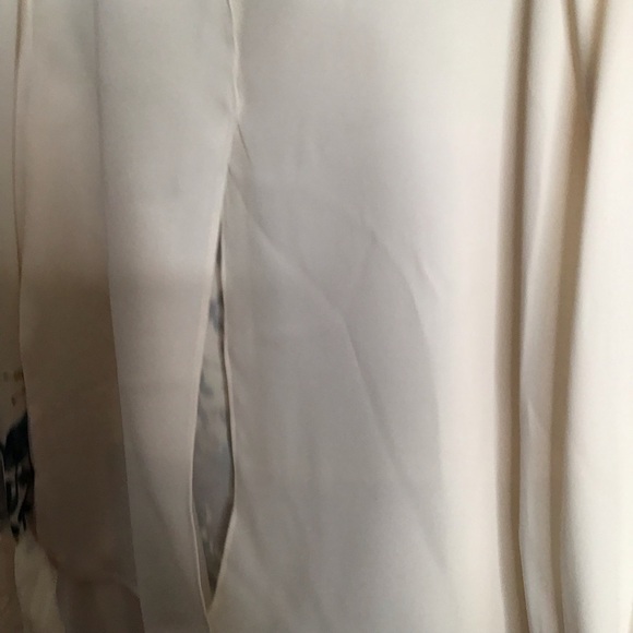 Zara Classy Women’s Top Long Sleeves with a bow and Flowers in the Front US M - Picture 11 of 16